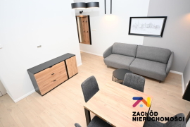 Atrakcyjny apartament z tarasem w centrum